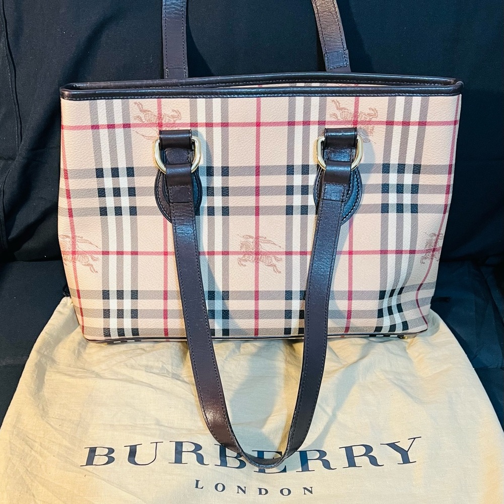 Vintage Burberry Haymaker Zippered Medium Shoulder Bag